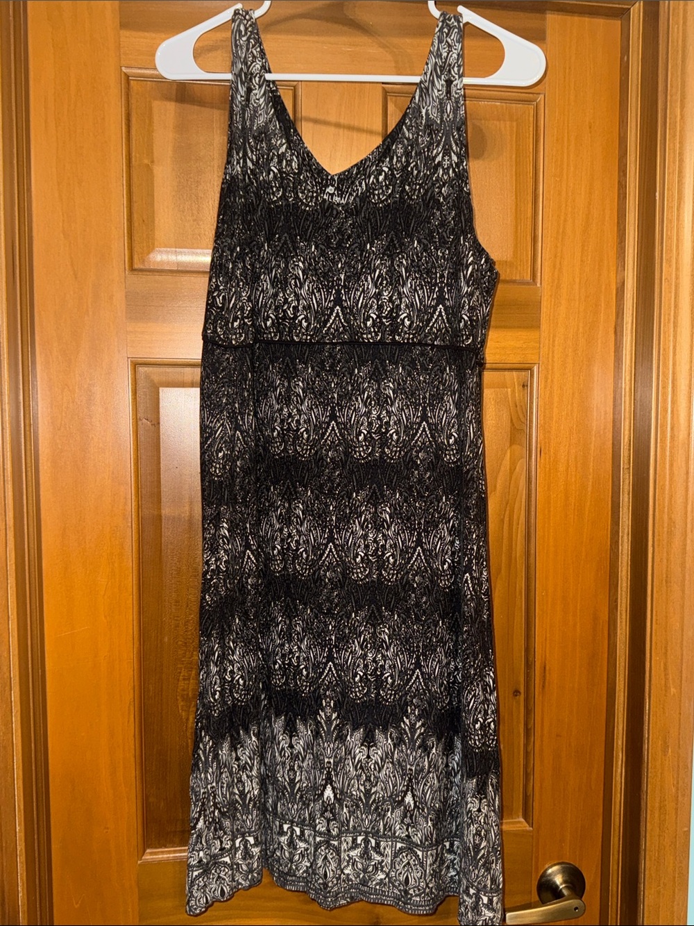 Athleta Black & Gray Patterned Midi Dress